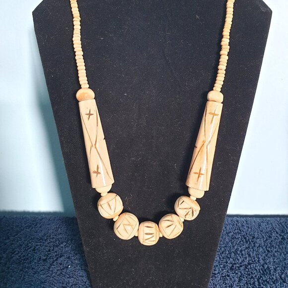 Chunky Vintage African Art Hand-Carved Bone Necklace - Picture 13 of 15